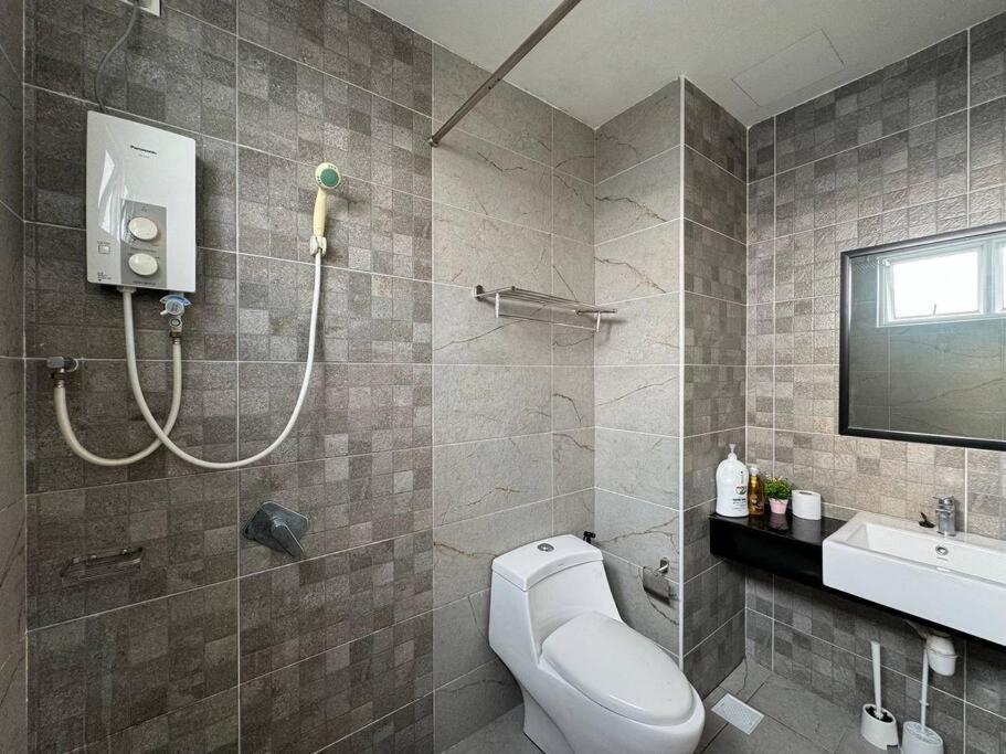 Pinnacle Tower 27 High Floor Near Ksl Tv Box Jb * Johor Bahru